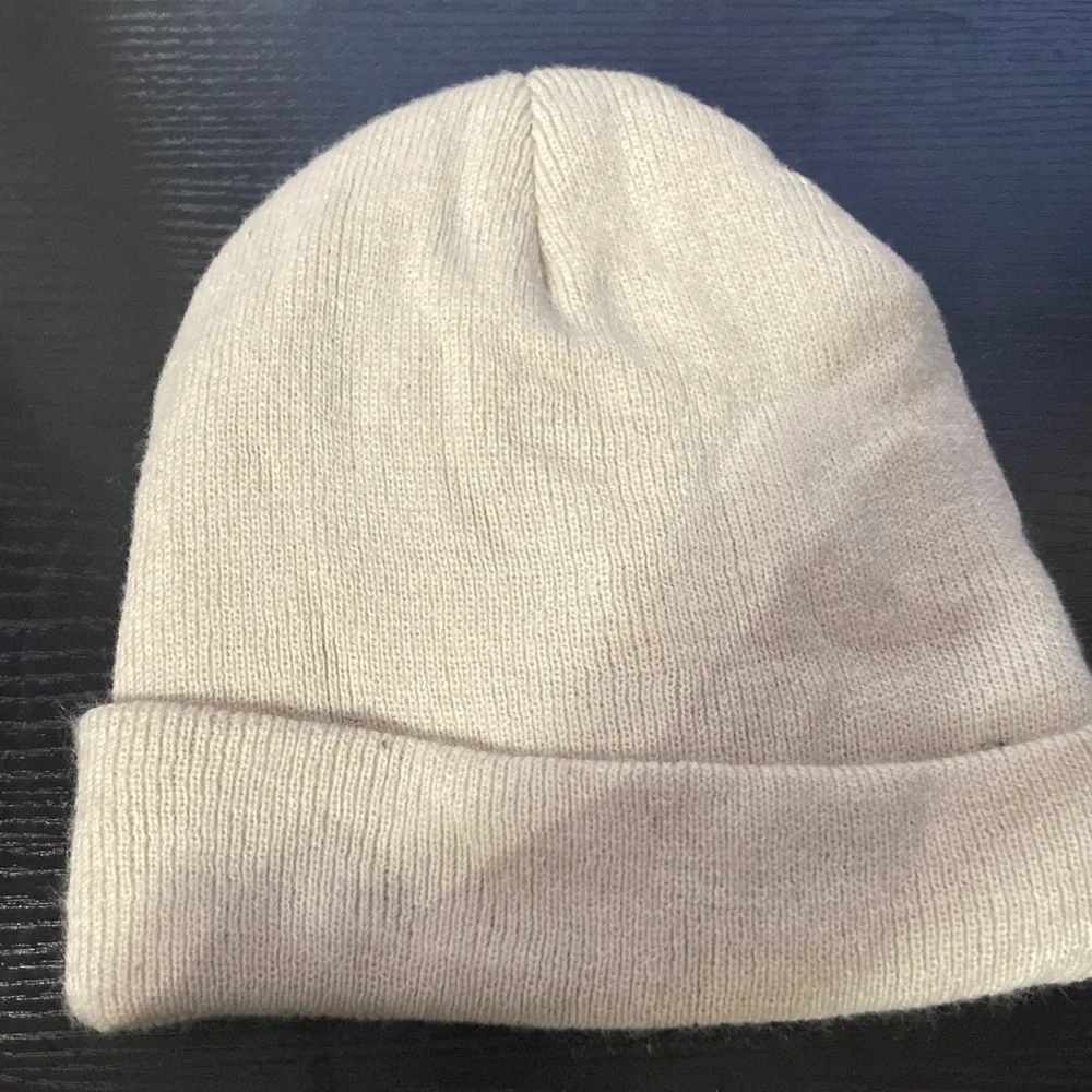 NYC‎ Embroidered White Beanie